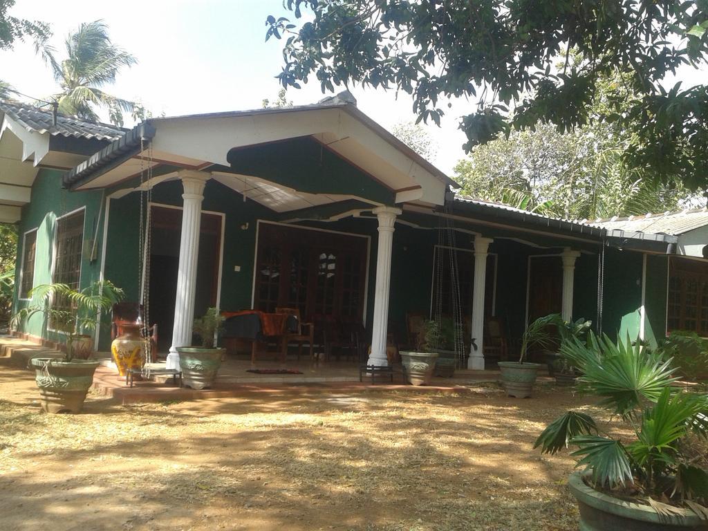 Elephant Safari Lodge Sigiriya Junction Habarana Exterior foto